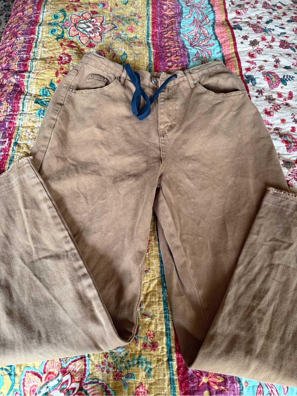 Line and dot tan jeans